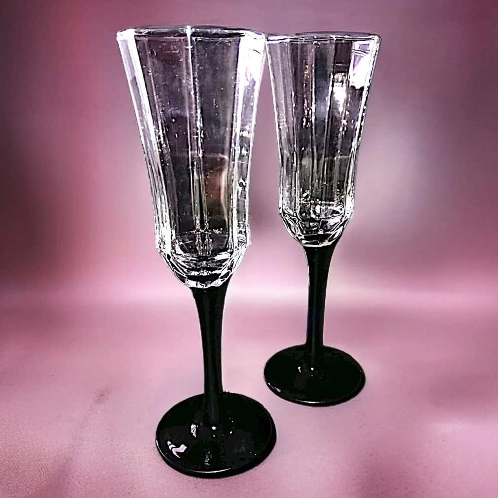 2 Luminarc Arcoroc Octime Domino Champagne Flutes Glasses France Set Black Stem.